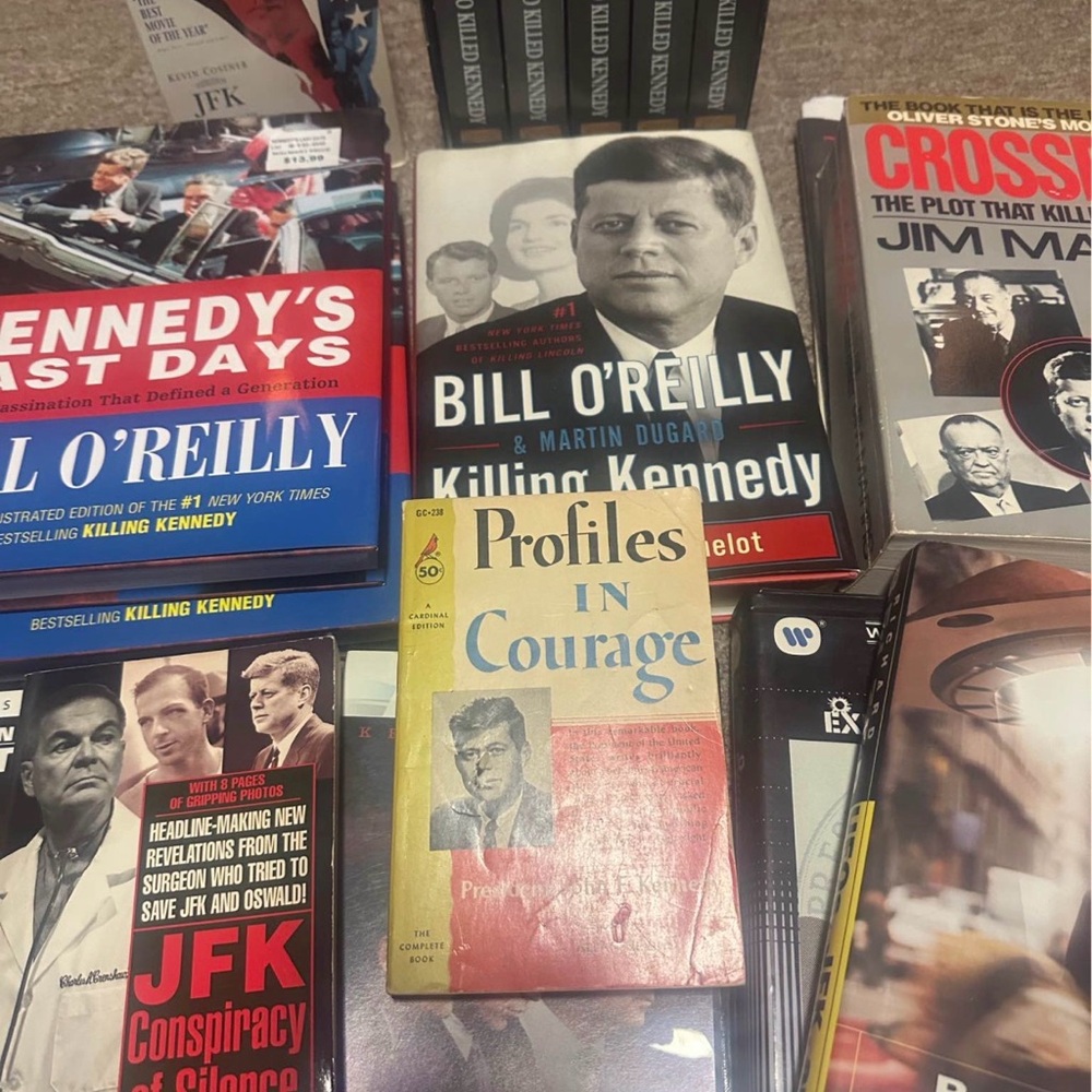 Marilyn Monroe,JFK magazine and book collector - Picture 10 of 13